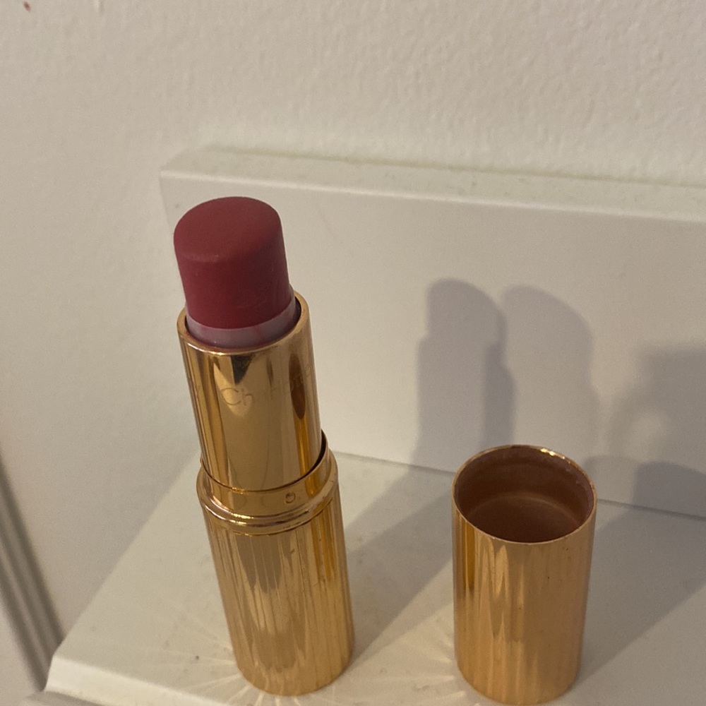 charlotte tilbury lipstick， color：amazing grace